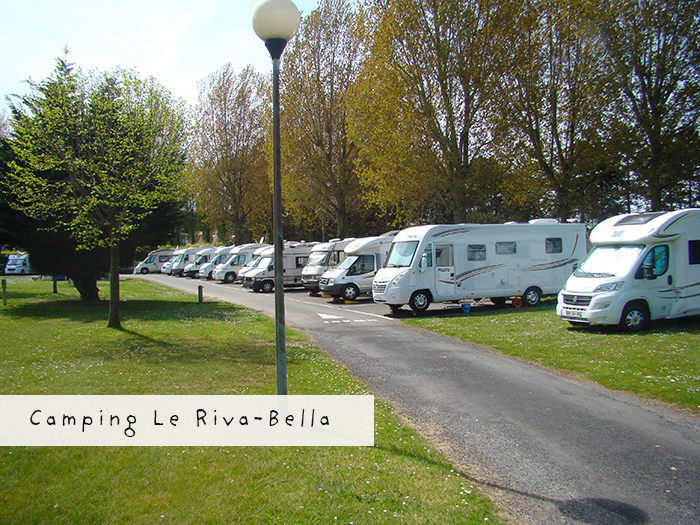 L'aire de camping car au camping Riva Bella à Ouistreham
