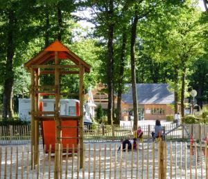 camping la forêt aire de jeux enfants